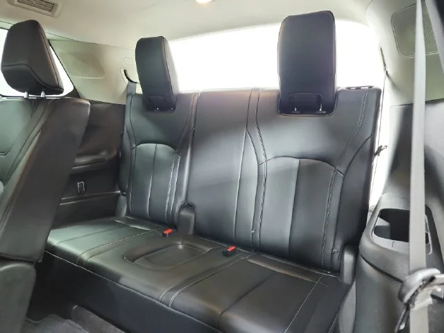 Used 2023 Gray INFINITI LUXE image 39