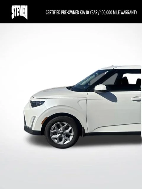 Used 2025 White Kia LX image 5