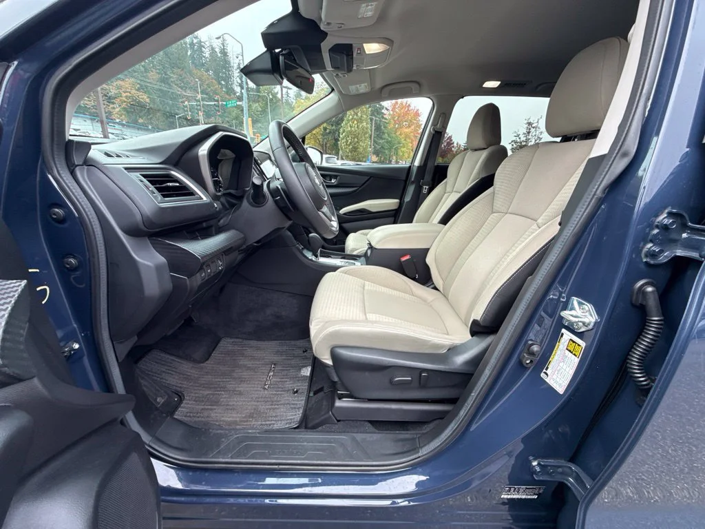 Used 2025  Subaru Premium image 29
