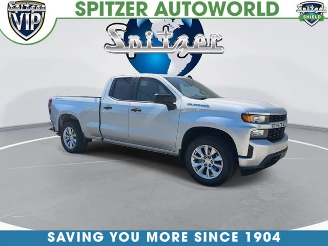 Used 2021 Silver Chevrolet Custom image 2