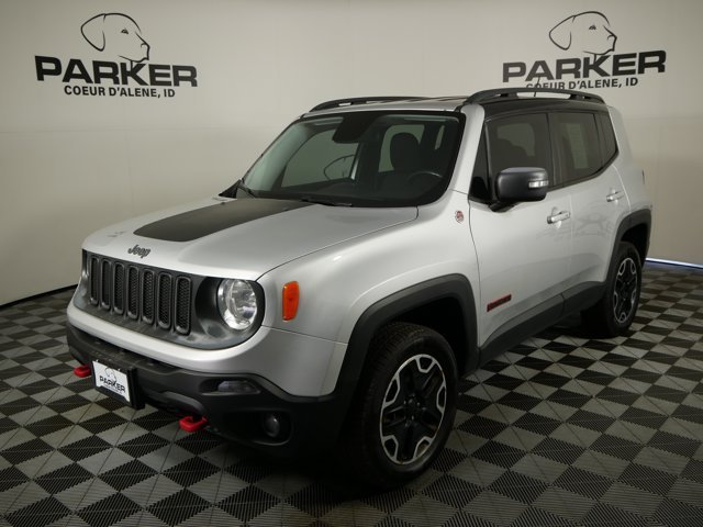 2016 Jeep Renegade Trailhawk w/ Cold Weather Pkg