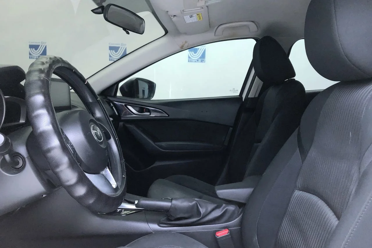 Used 2018 Snowflake White Pearl Mazda Sport image 12