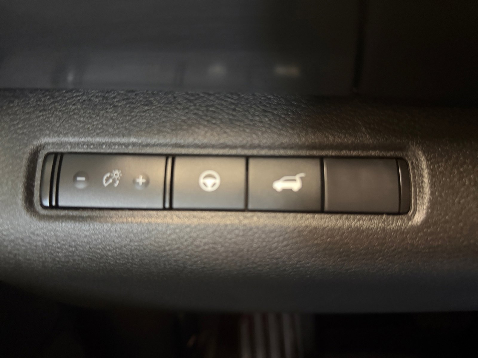 Used 2025 Scarlet Ember Tintcoat Nissan SL image 28