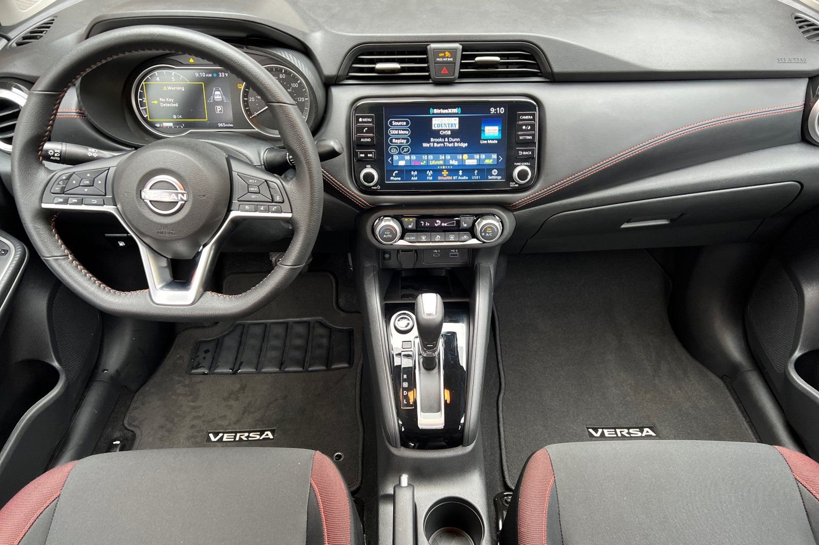 2025 Nissan Versa Sedan SR - Photo 18