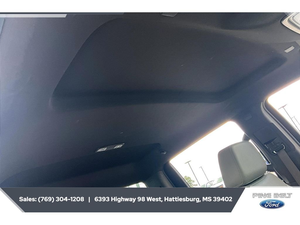 Used 2025 Onyx Black GMC SLT image 17
