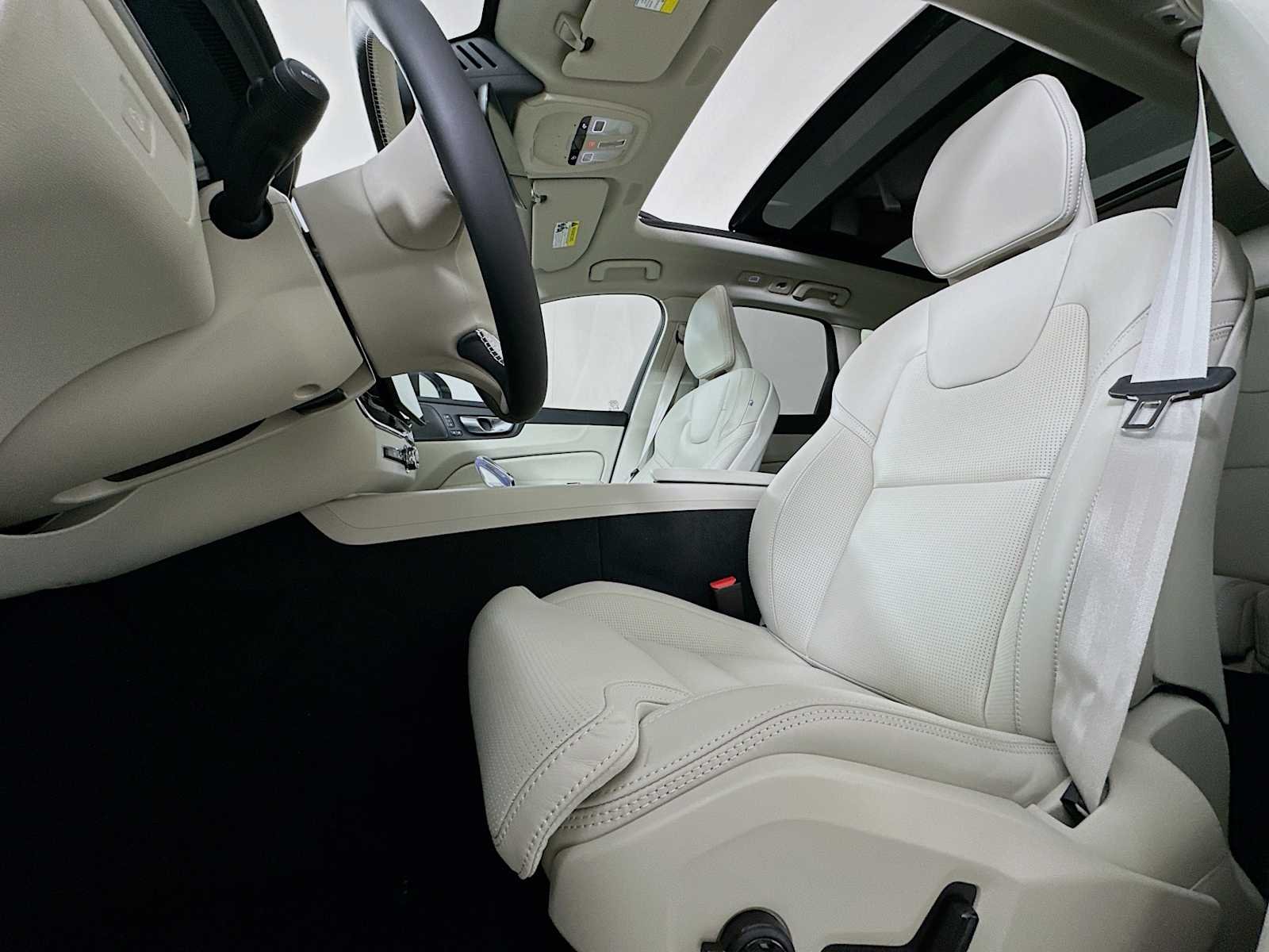 New 2026 Crystal White Volvo Ultra image 18