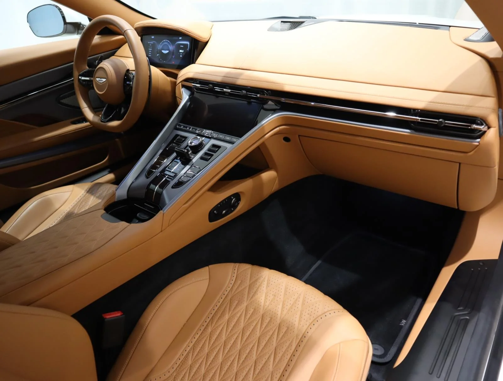 Used 2024 Zenith White Aston Martin Coupe image 13