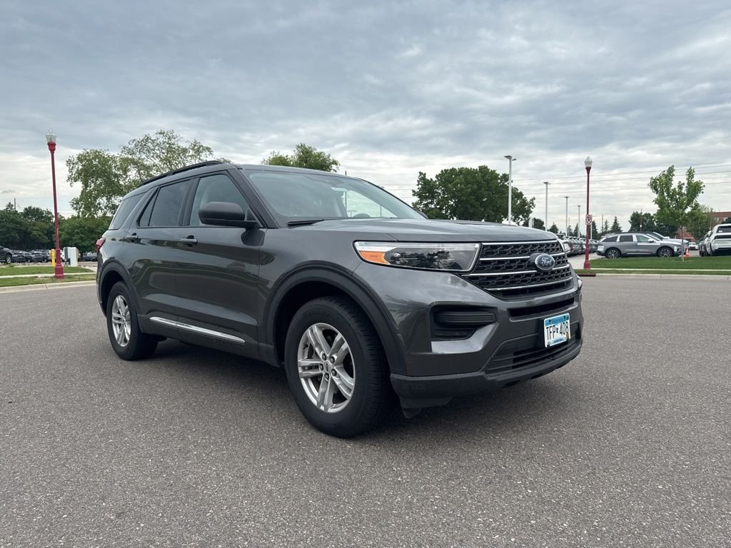 Used 2020 Gray Ford XLT image 3