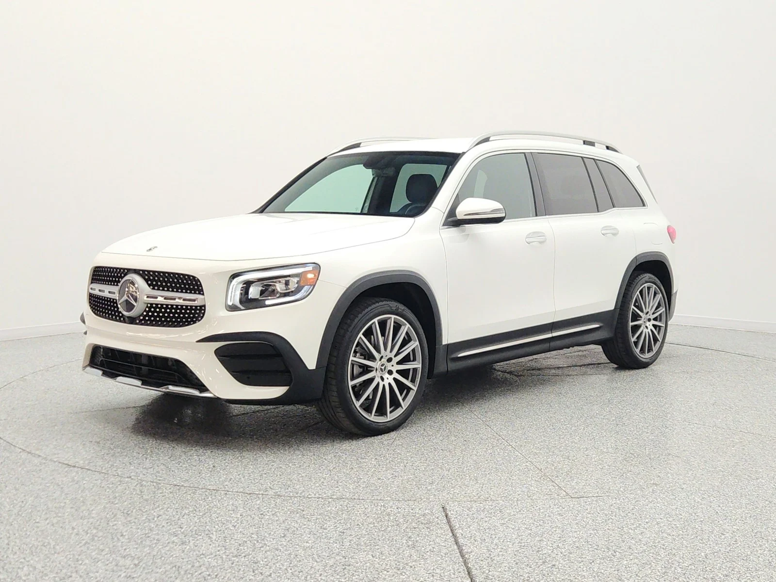 Used 2022 Polar White Mercedes-Benz GLB 250 SUV image 1