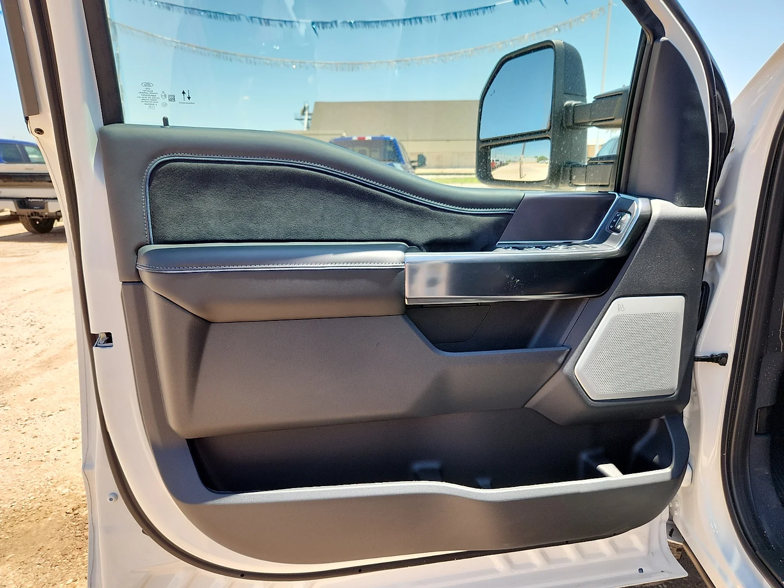 New 2026 Star White Metallic Tri-Coat Ford F-250® Platinum® image 14