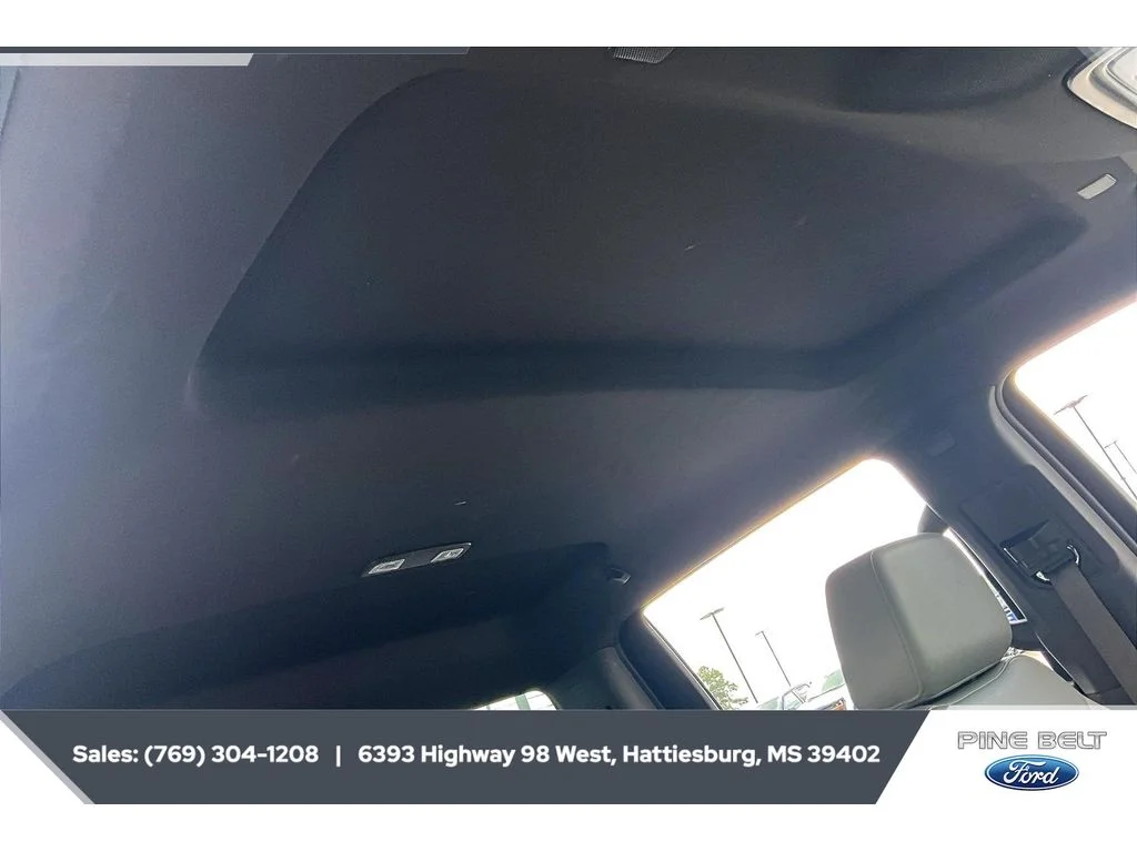 Used 2025 Onyx Black GMC SLT image 16