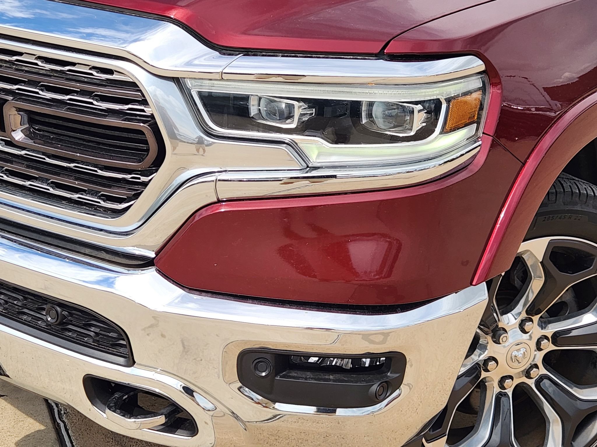 Used 2021 Delmonico Red Pearlcoat Ram Limited image 11