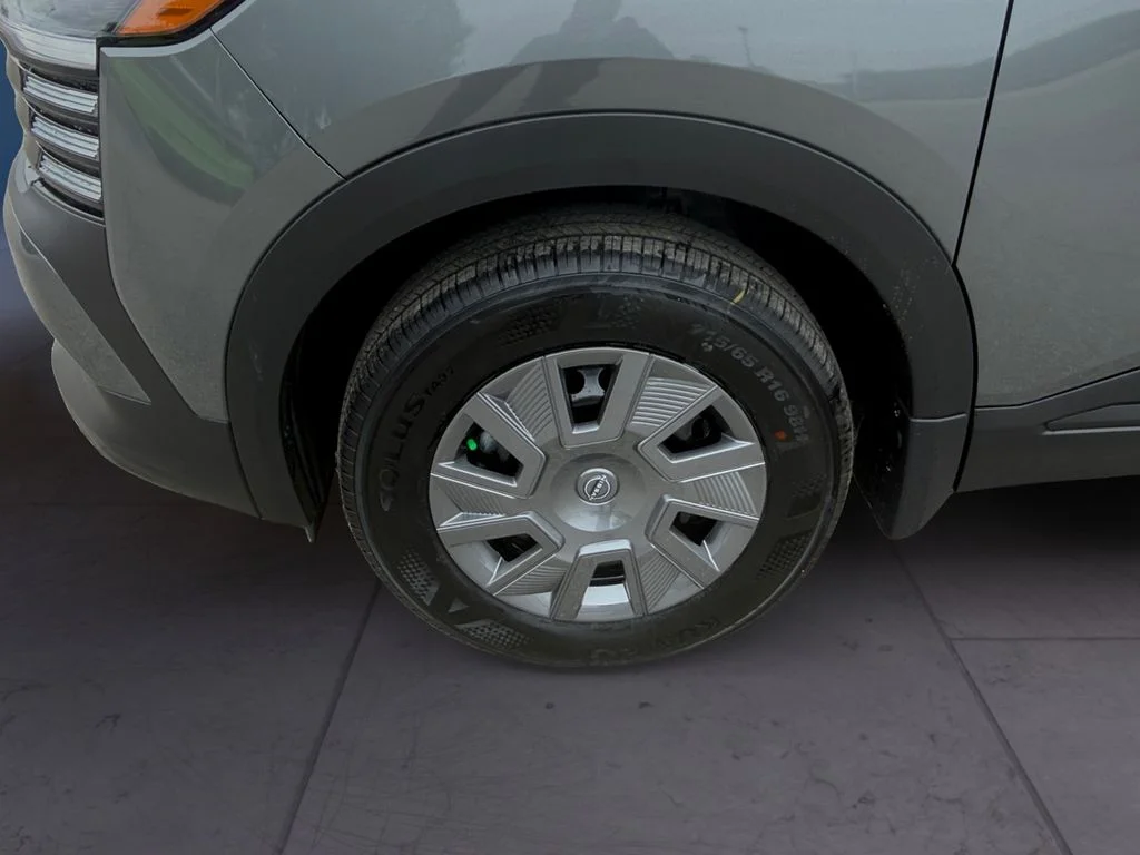 New 2026 Gray Nissan S image 9