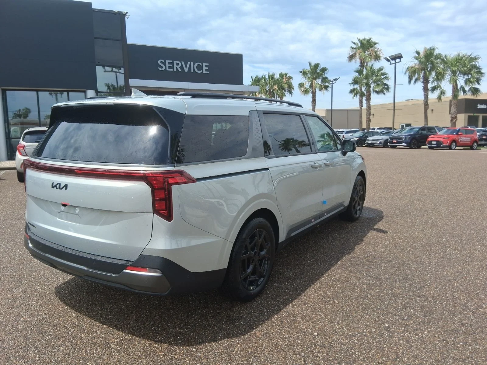 New 2026 White Kia SX image 4