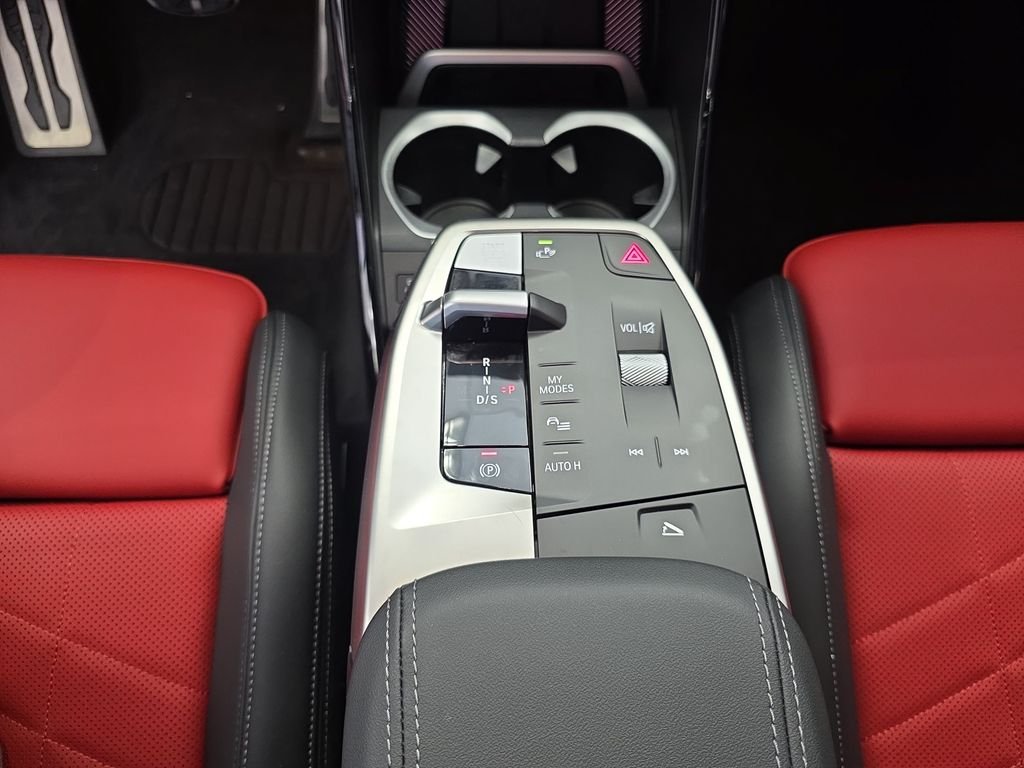 Used 2025 Black BMW M35i image 25