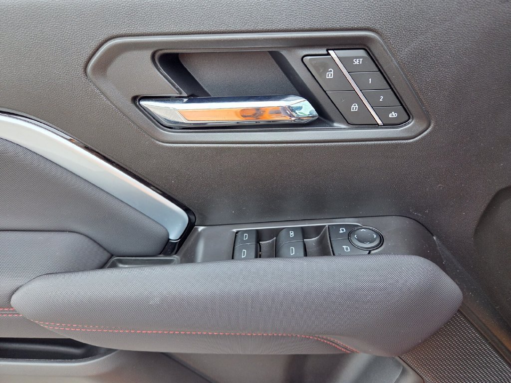 2025 Chevrolet Colorado Z71 - Photo 24