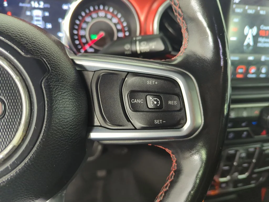 Used 2019 White Jeep Unlimited Rubicon image 22