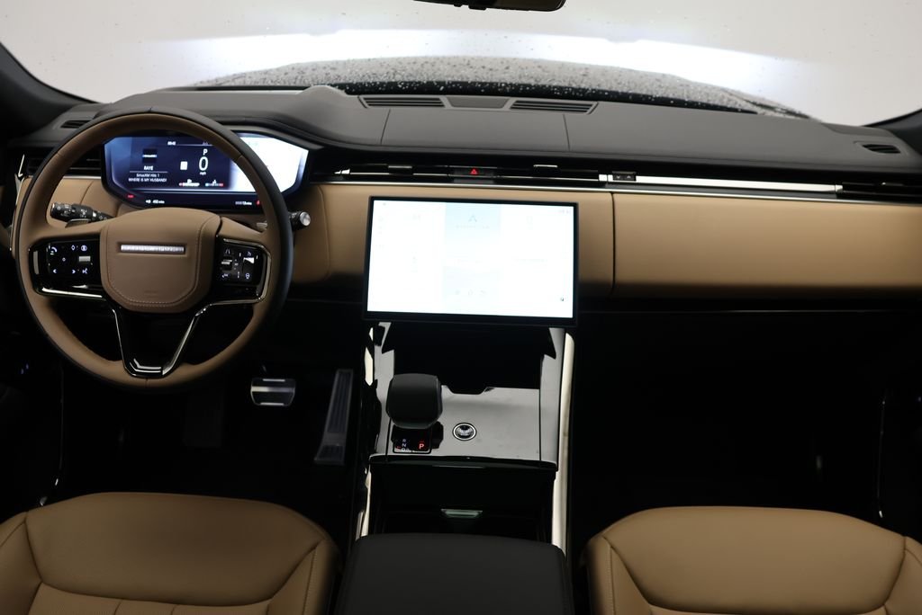New 2026 British Racing Green Land Rover Dynamic SE image 16