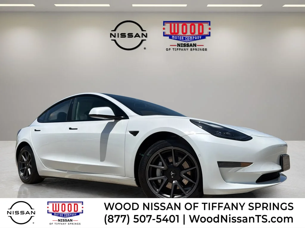 Used 2021 Pearl White Multi-Coat Tesla Standard Range Plus image 1