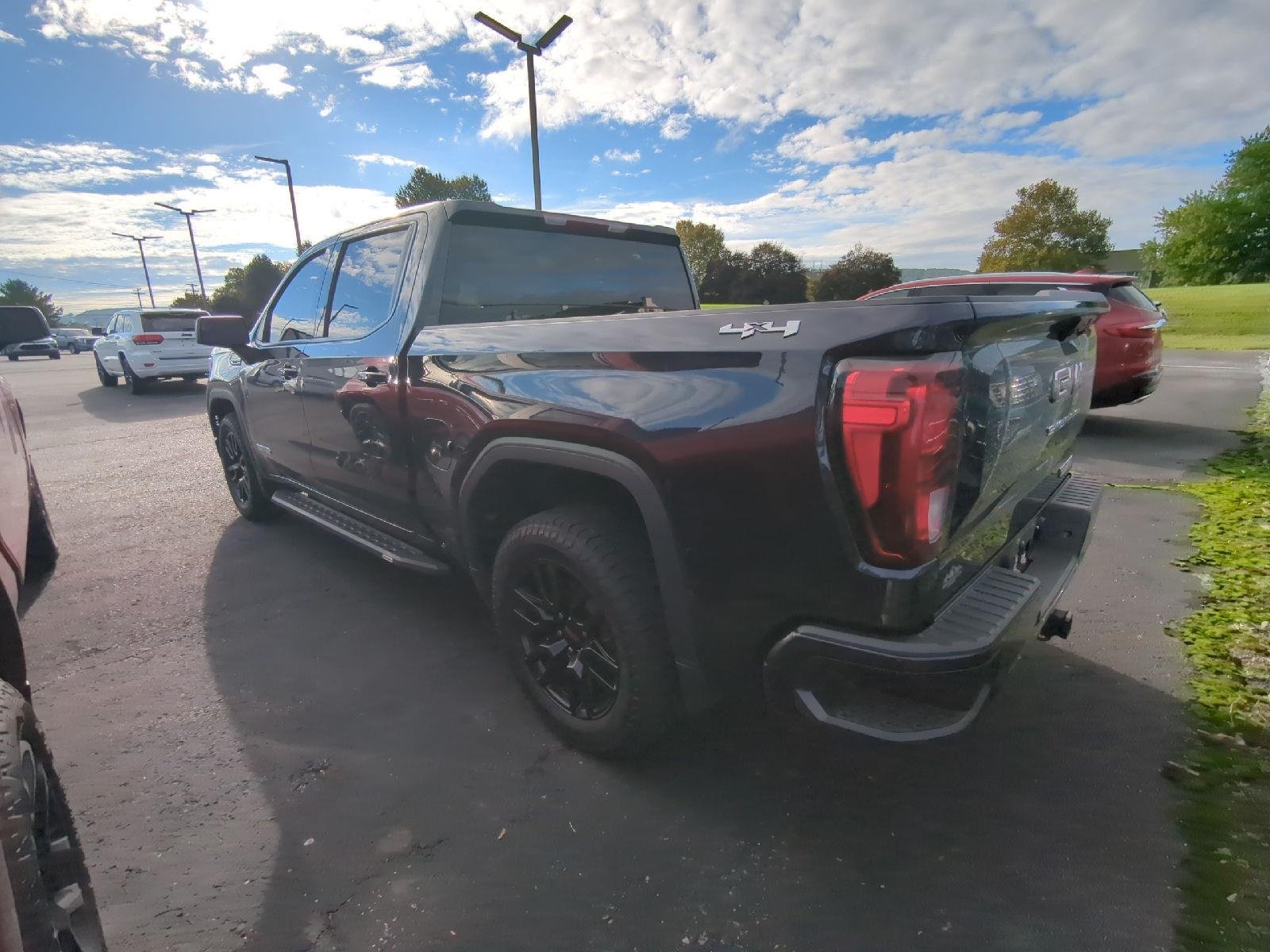 Used 2023 Gray GMC Elevation image 4