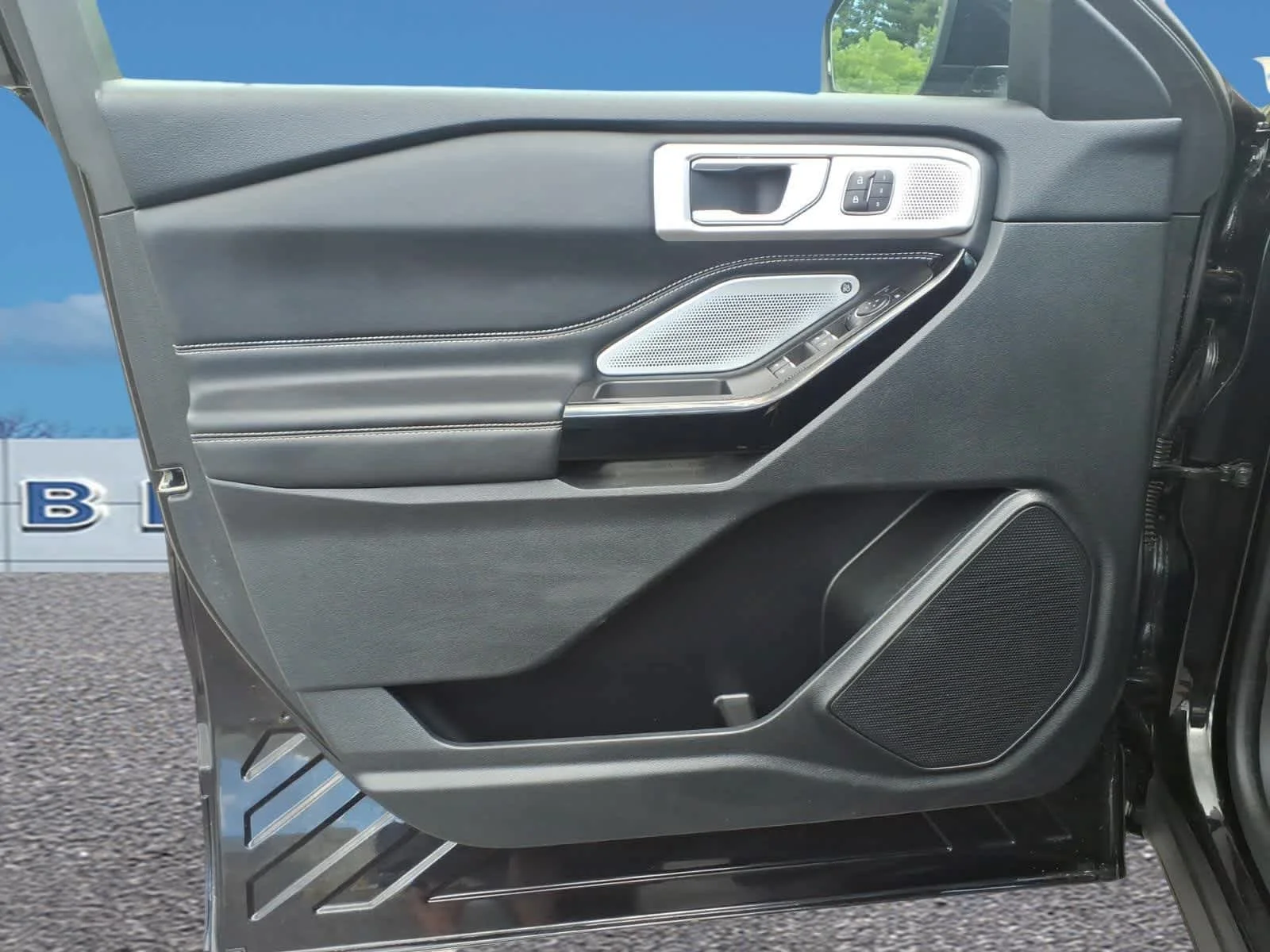 Used 2023 Agate Black Ford ST image 11