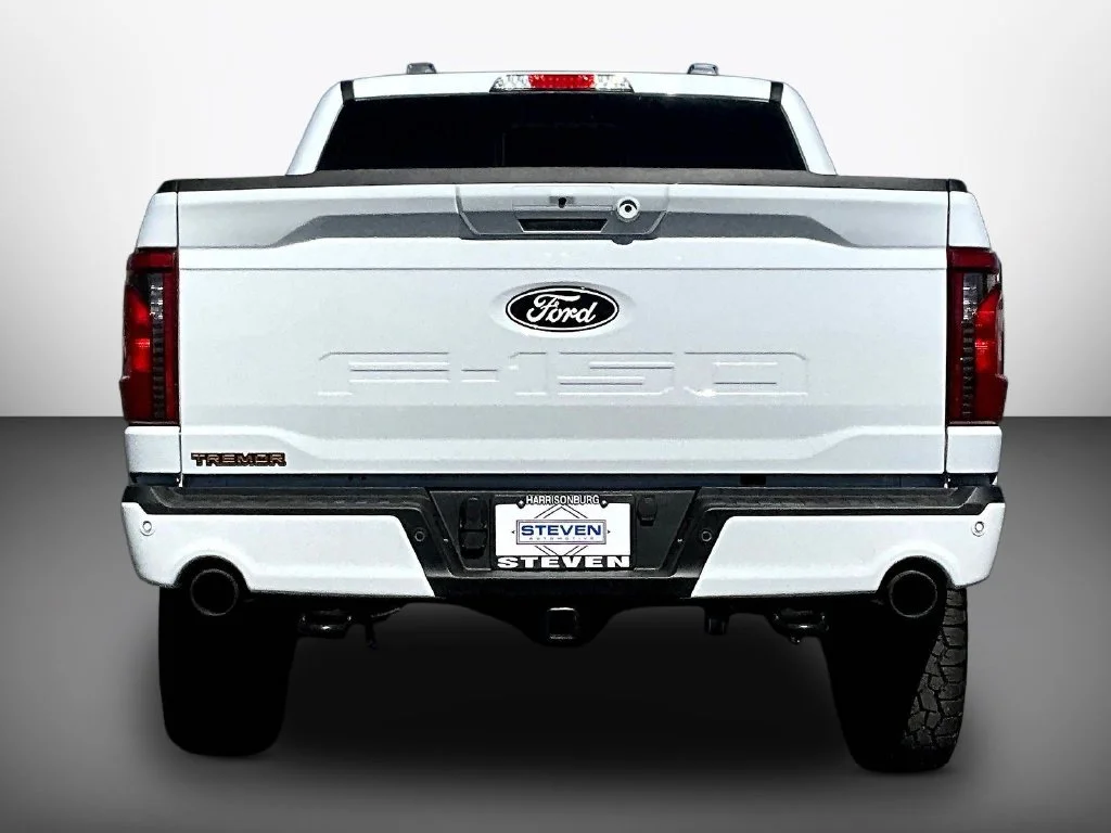 New 2026 Oxford White Ford Tremor® image 4