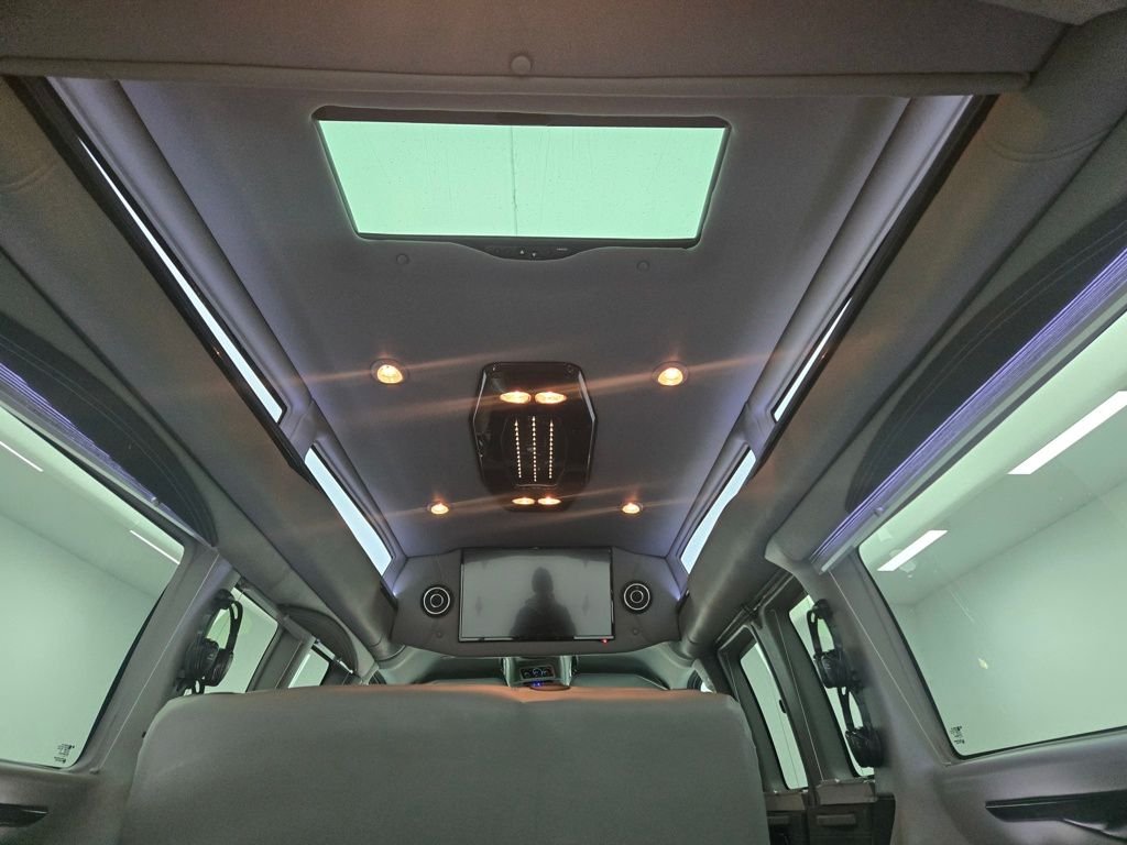 Used 2020 Summit White Chevrolet Explorer Limited SE image 8