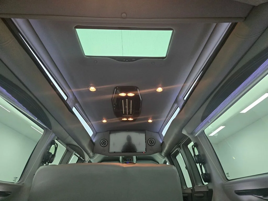 Used 2020 Summit White Chevrolet Explorer Limited SE image 8