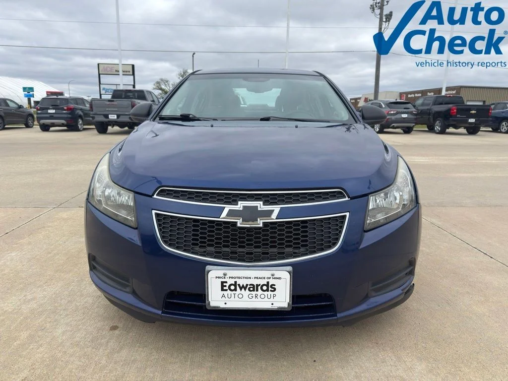 Used 2013 Blue Chevrolet LS image 2