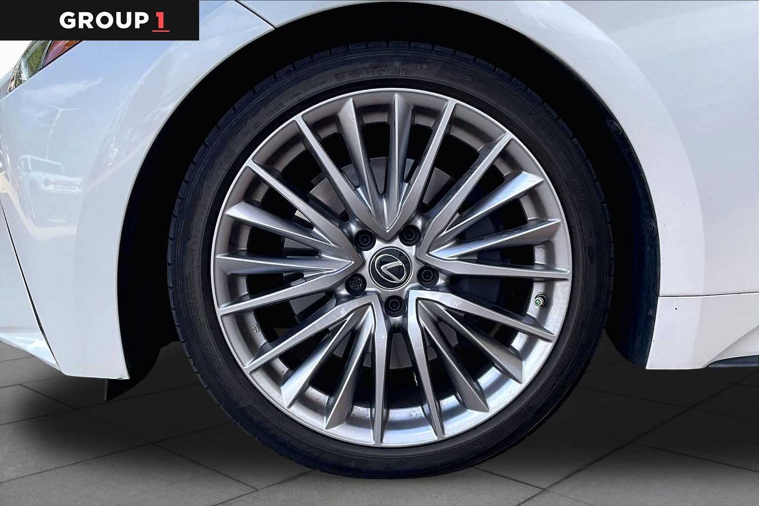 Used 2023 Eminent White Pearl Lexus  image 9