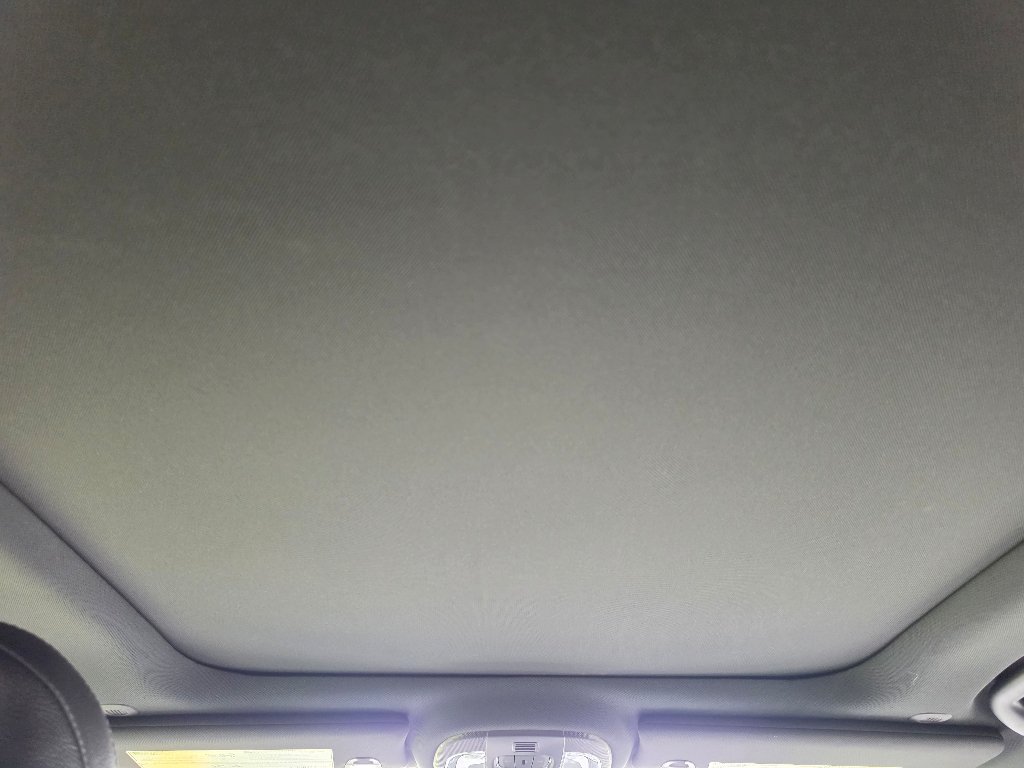 Certified Used 2024 Sting-Gray Clear Coat Jeep Limited image 16