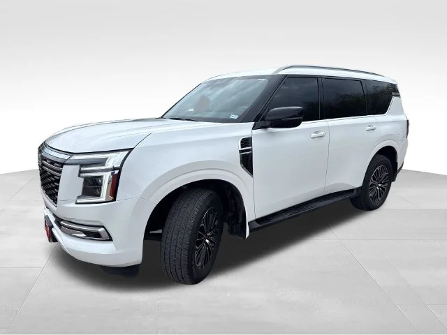 Used 2025 White Nissan SL image 4