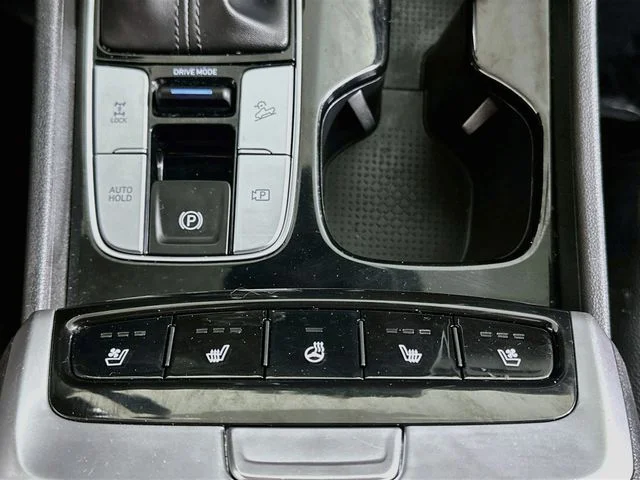Certified Used 2022 Black Hyundai Limited image 19