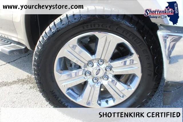 Used 2018 White Ford Lariat image 10