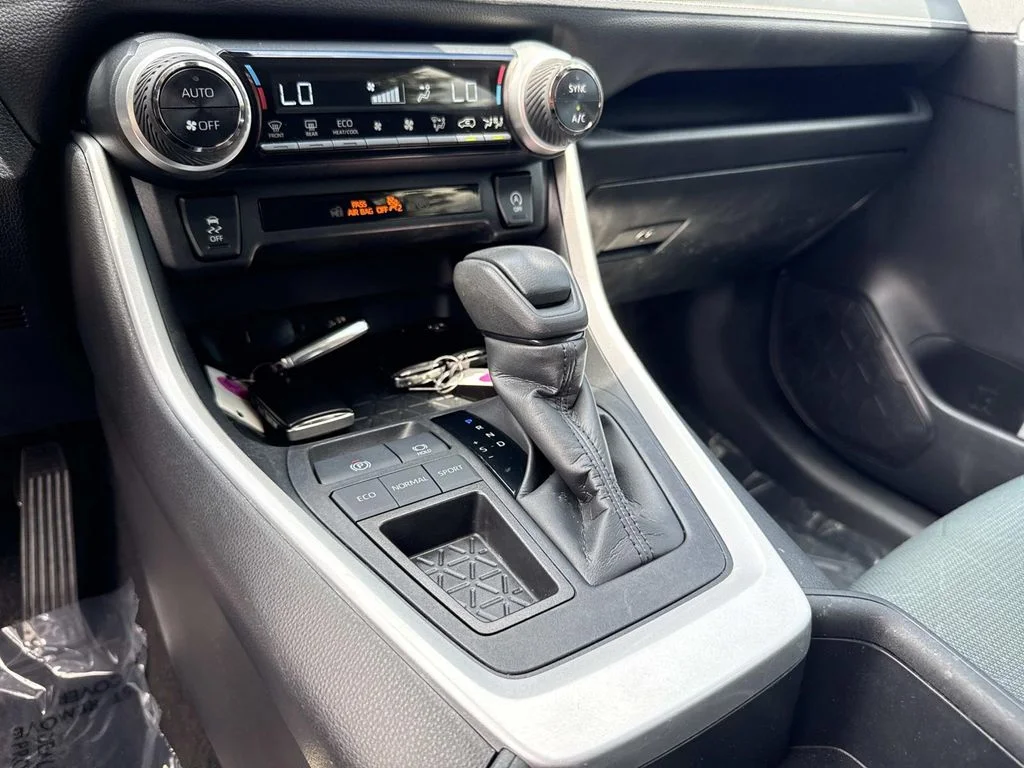 Used 2024 White Toyota XLE image 28