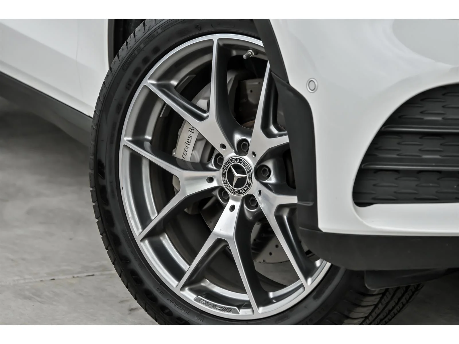 Used 2020 White Mercedes-Benz GLC 300 4MATIC® image 3