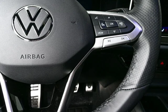 New 2026 Deep Black Pearl Volkswagen SE R-Line Black image 10