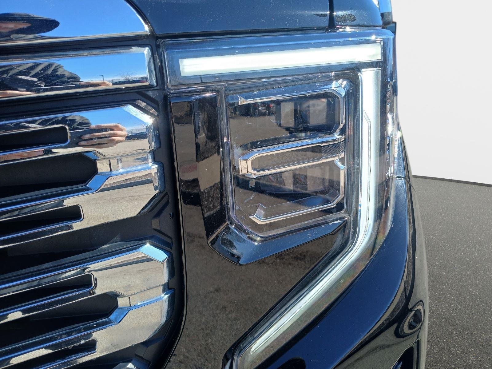 Used 2024 Onyx Black GMC Denali CarbonPro Edition image 13
