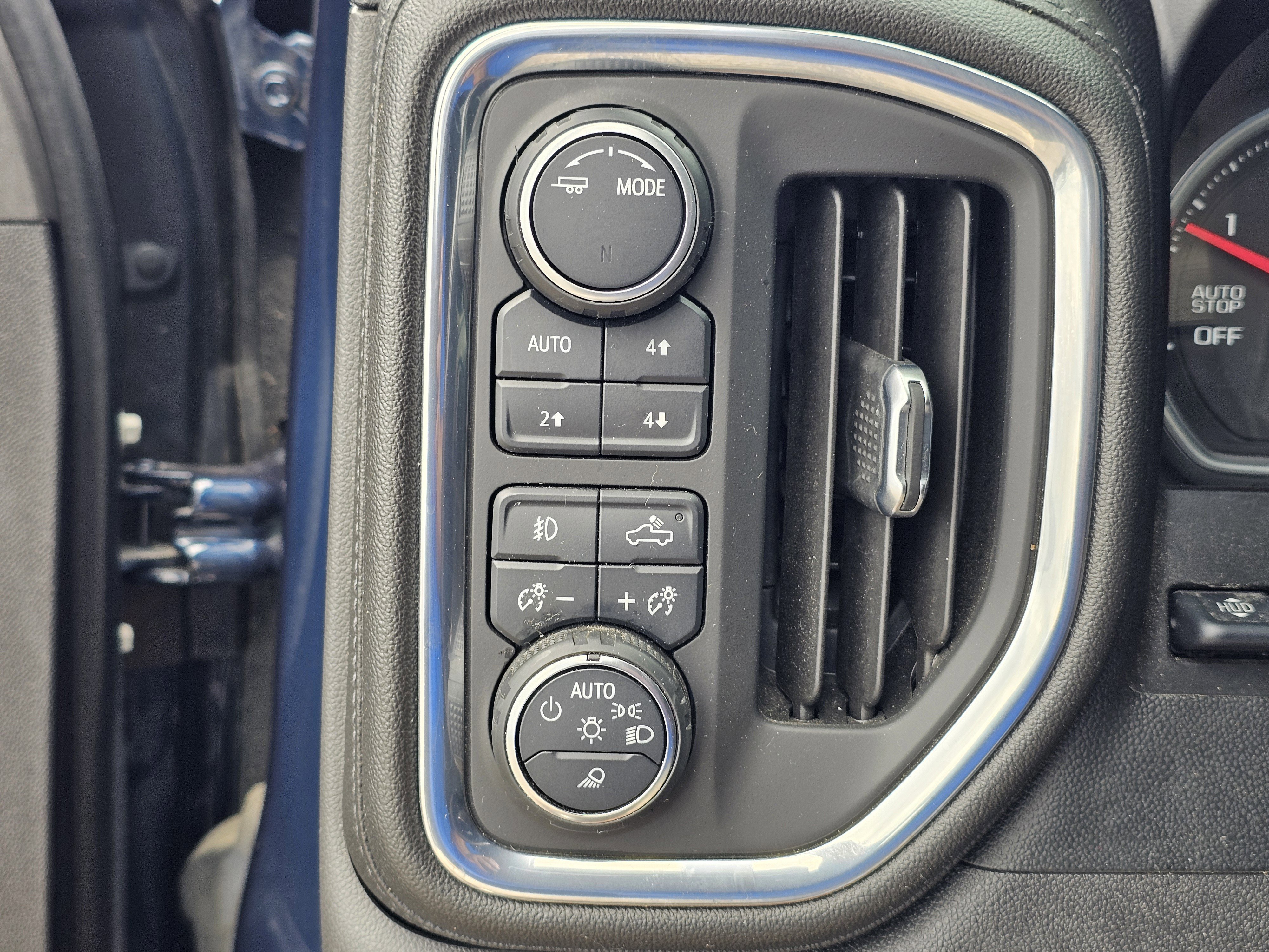 Used 2021 Northsky Blue Metallic Chevrolet High Country image 21