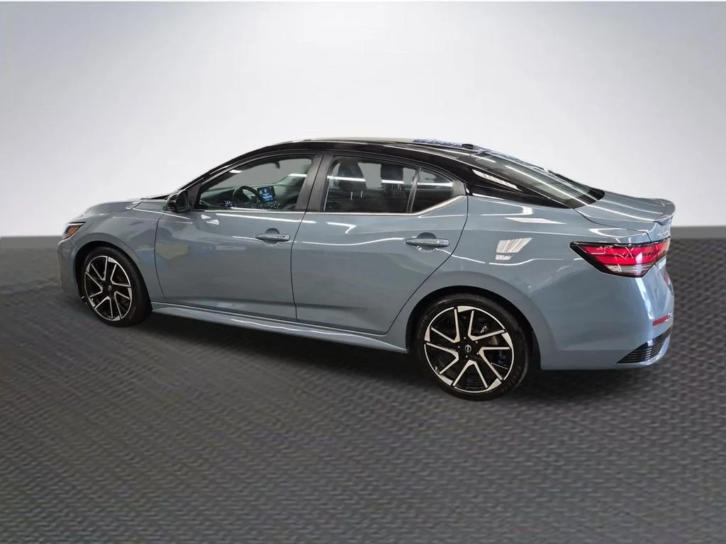 Used 2025 2t Gry Blk Roof Nissan SR image 6