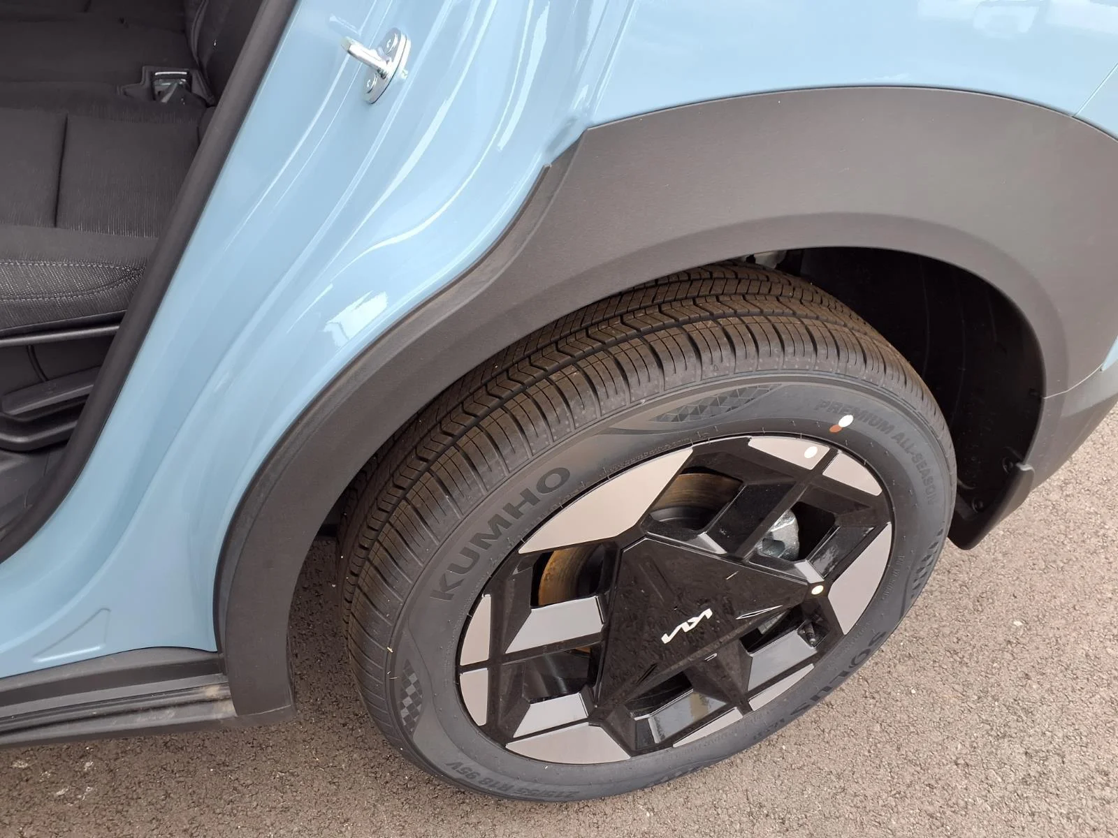 New 2027 Frost Blue Kia S image 13
