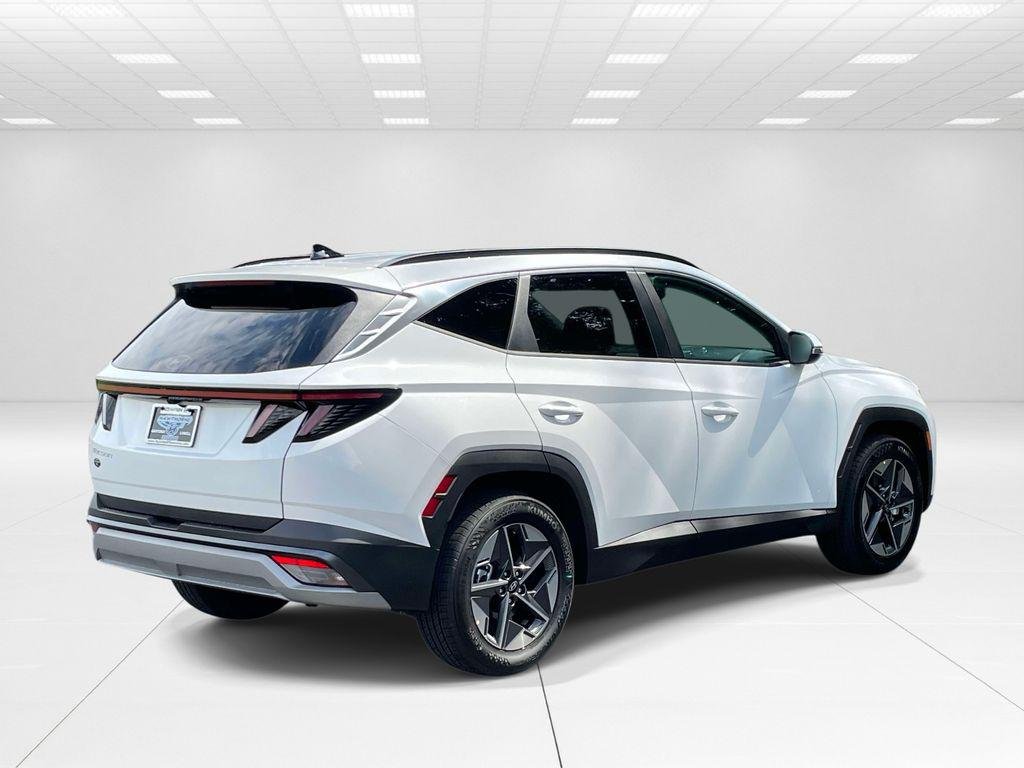 New 2026 White Hyundai SEL Premium FWD image 6