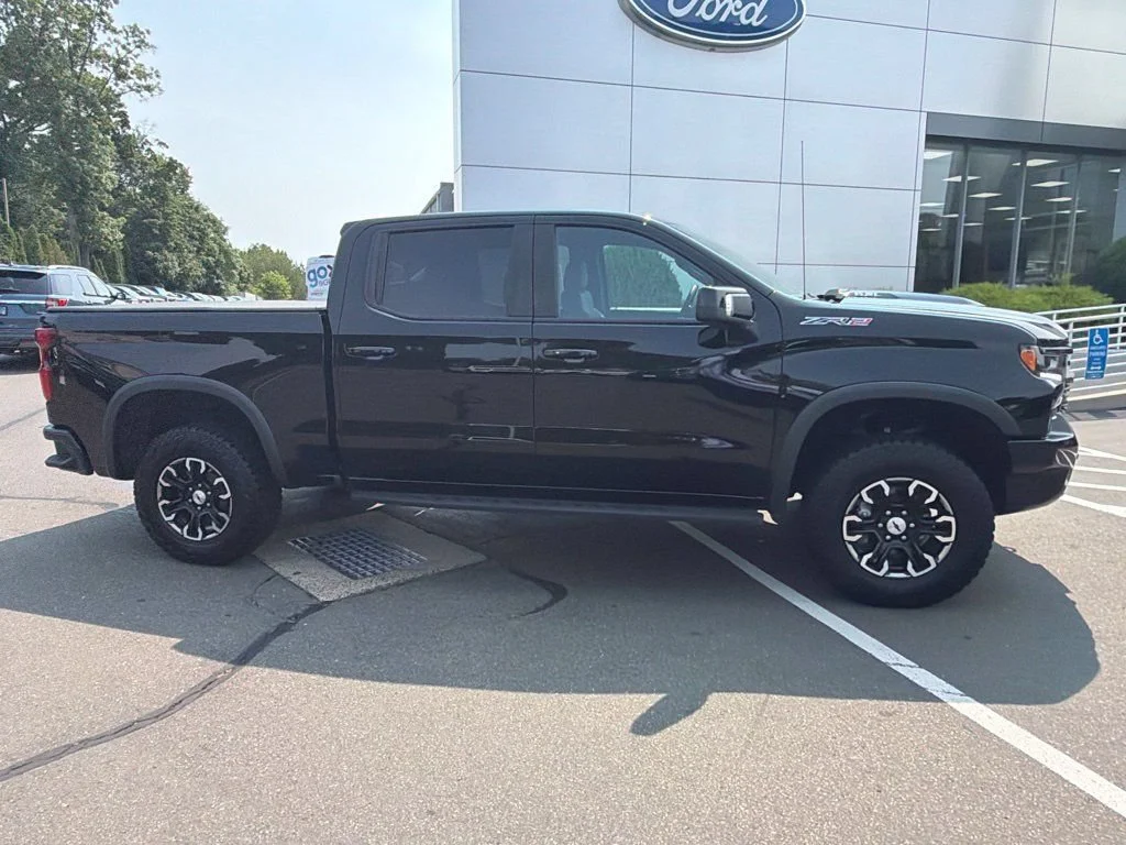 Used 2025 Black Chevrolet ZR2 image 8
