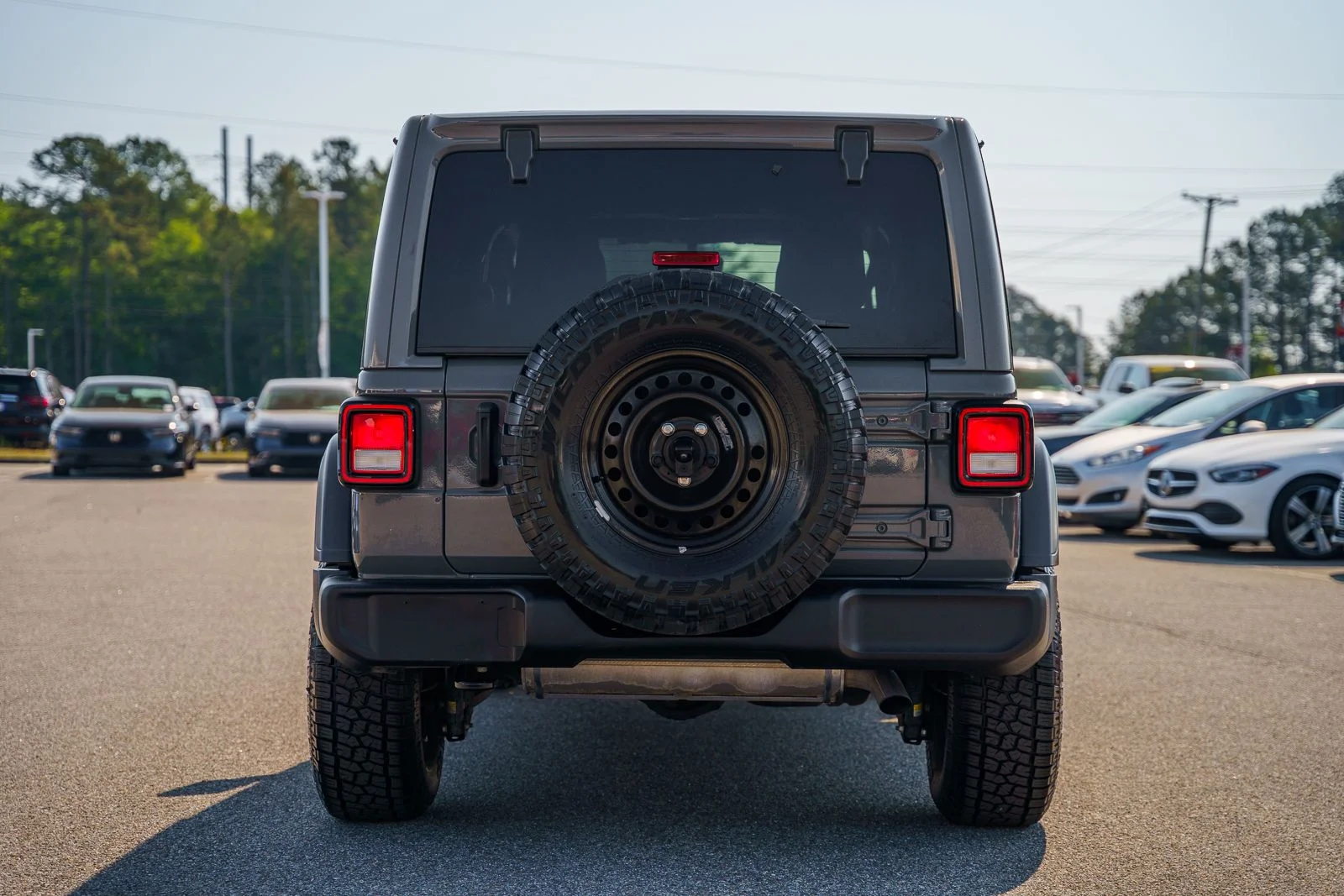 Used 2021 Gray Jeep Unlimited Sport S image 6