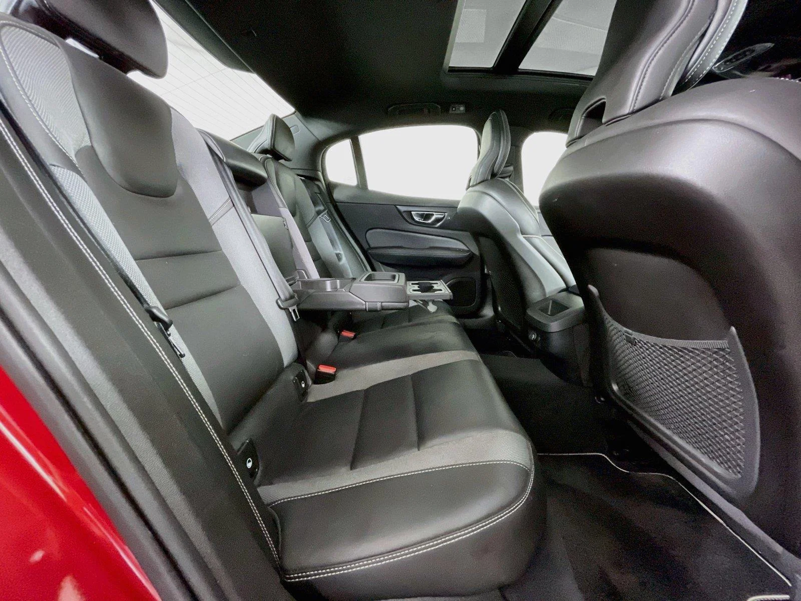 Used 2019 Fusion Red Metallic Volvo R-Design image 30