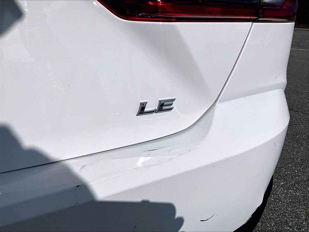 Used 2025 White Toyota LE image 29