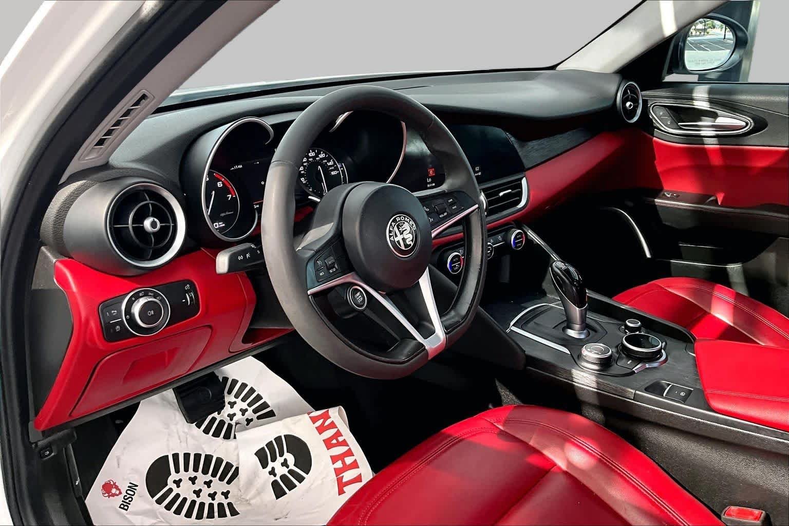 Used 2019 Alfa White Alfa Romeo  image 18