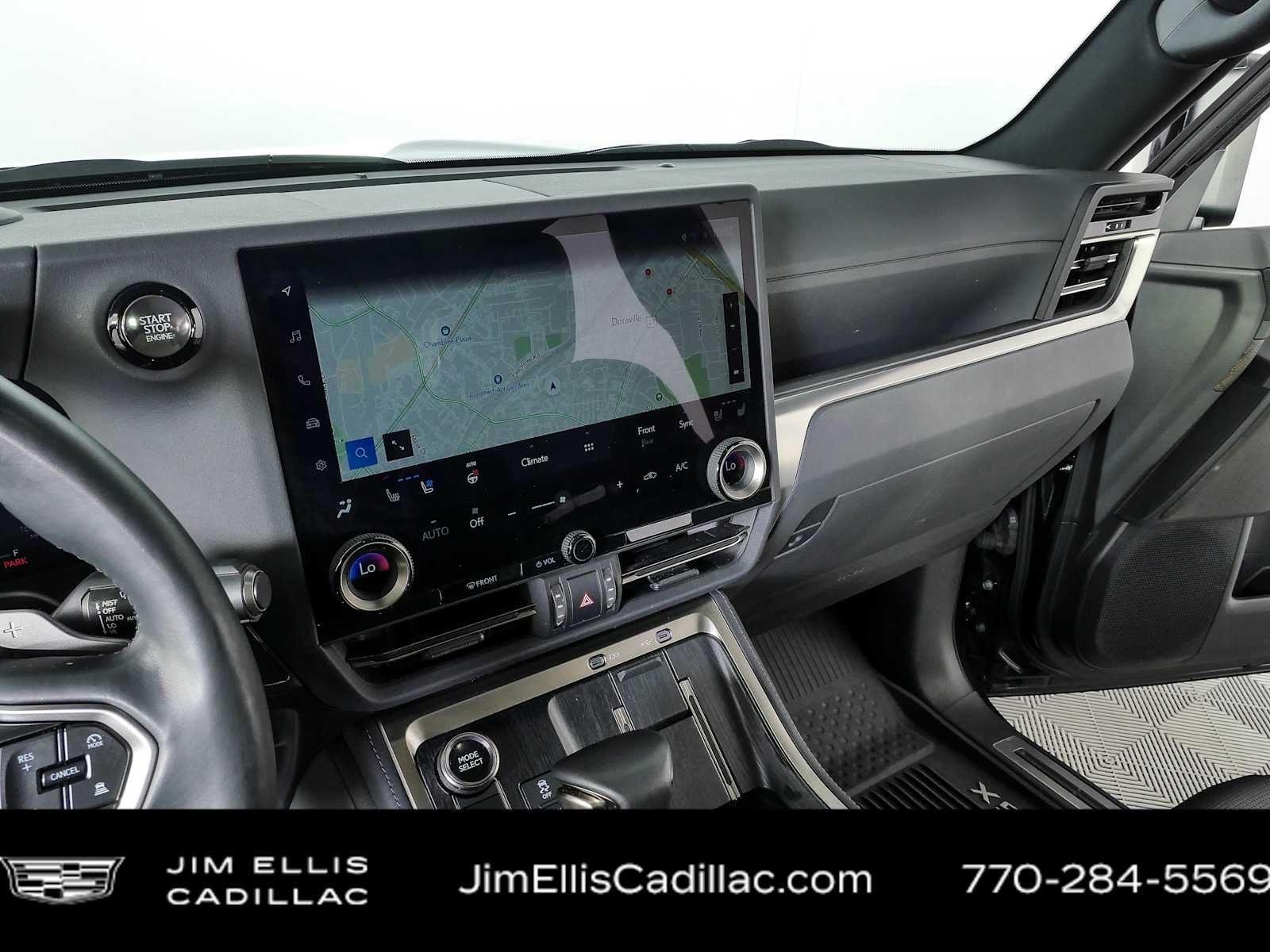 Used 2024  Lexus GX 550 Luxury image 13