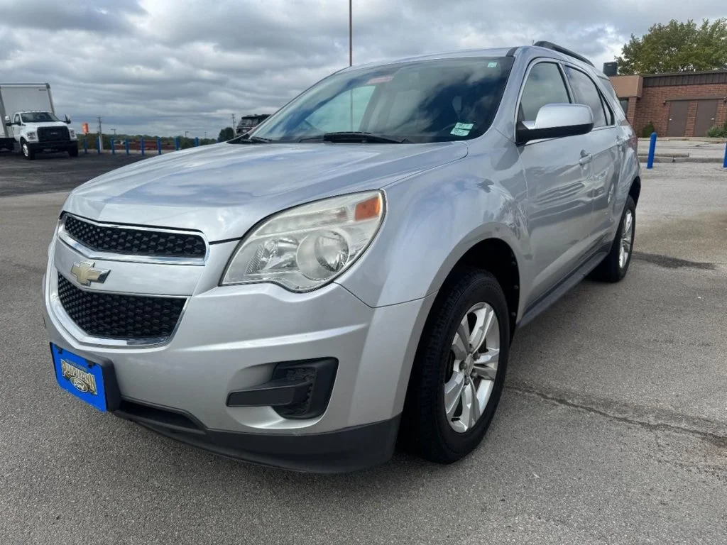 Used 2011 Silver Ice Metallic Chevrolet LT image 7