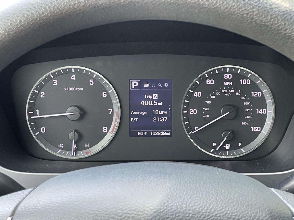 Used 2017 White Hyundai Base image 18